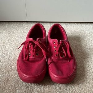 🛹Vans monochrome red skate shoe: